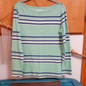 old navy ladies large green, blue, and white top